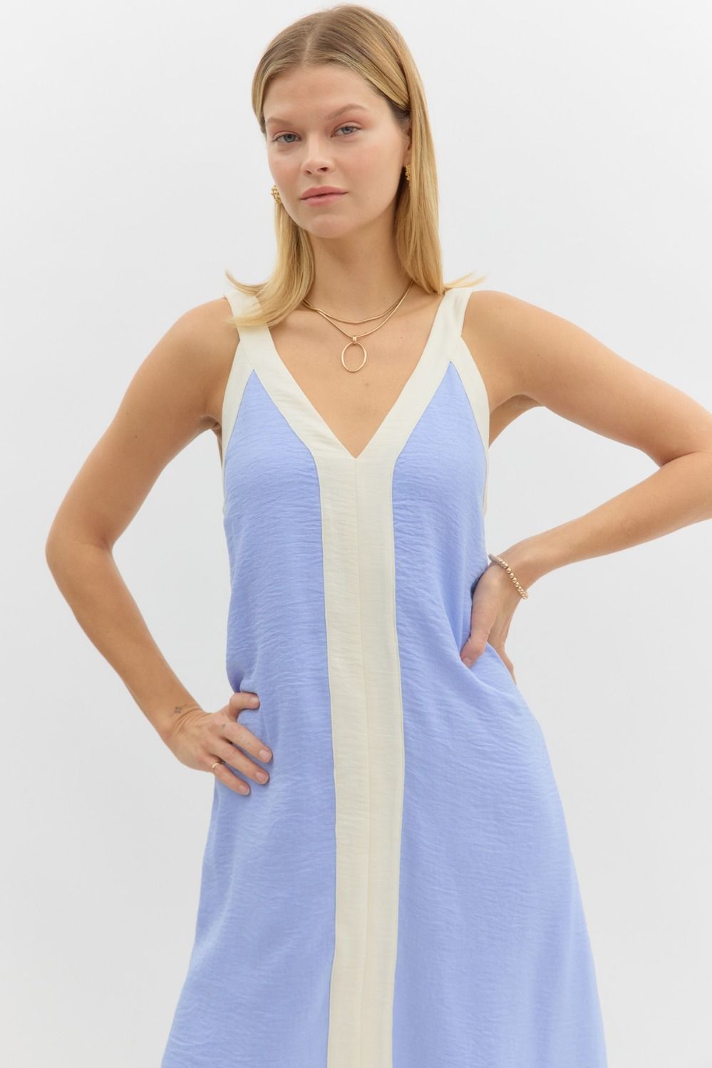 V-neck sleeveless midi dress