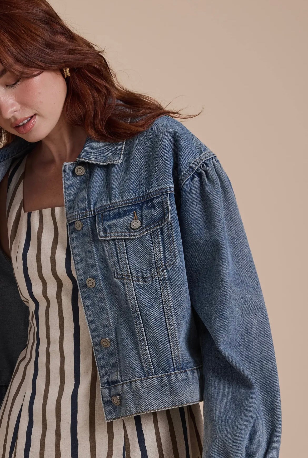 Long Sleeve Puff Sleeve
Denim Jacket