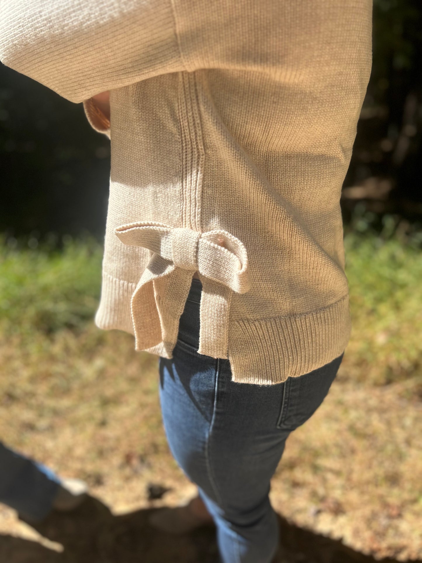 Side-tie crew neck sweater