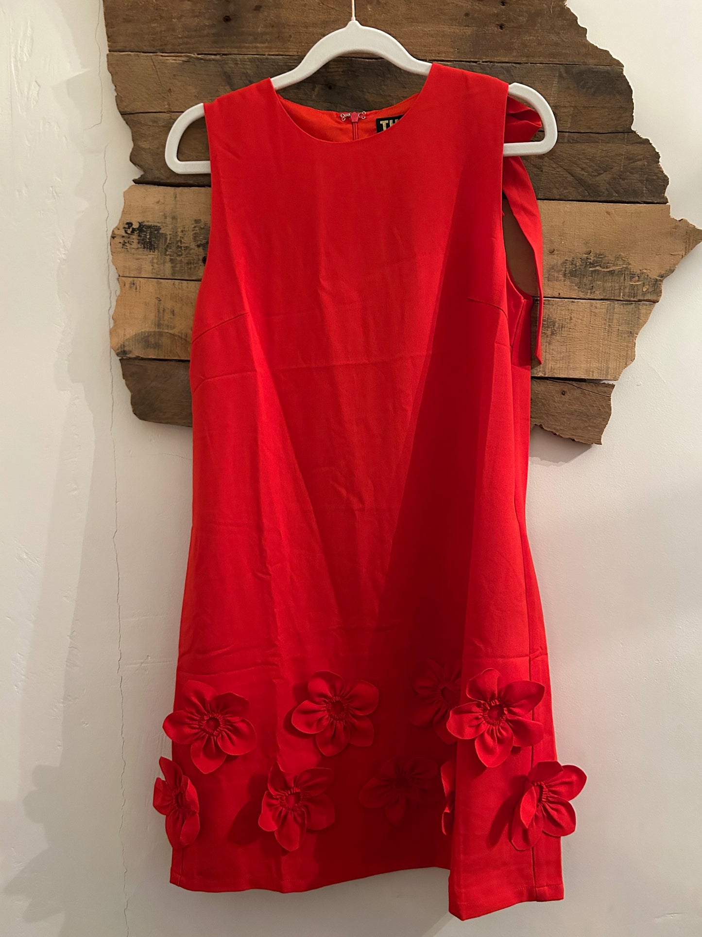 Sleeveless floral dress