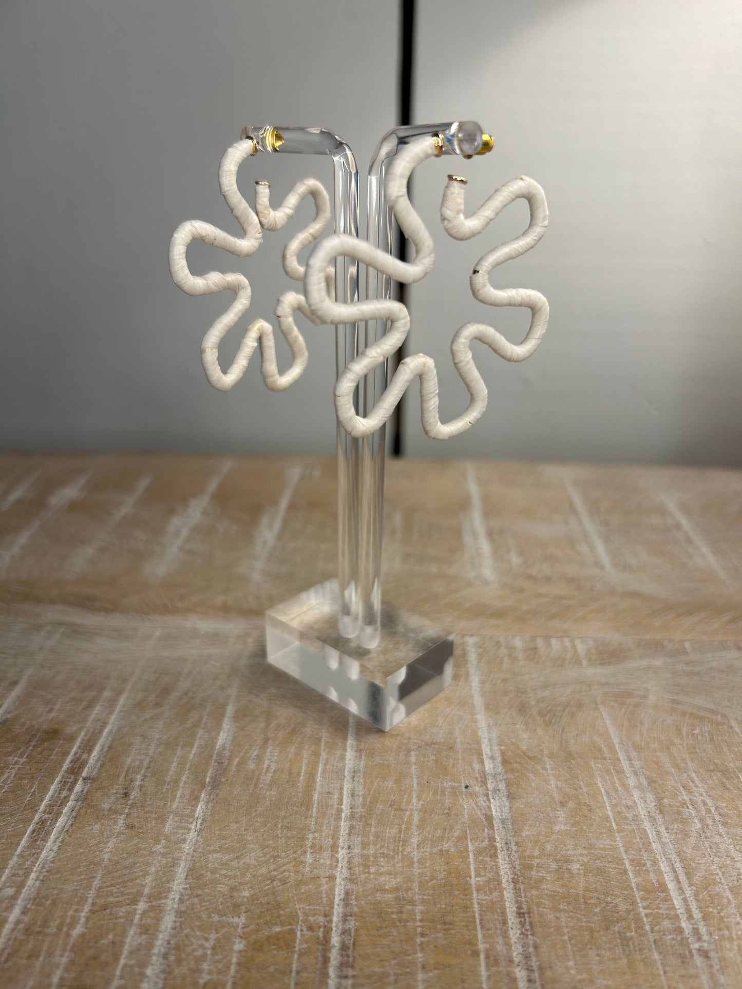 Cream raffia wrapped metal flower hoop earring