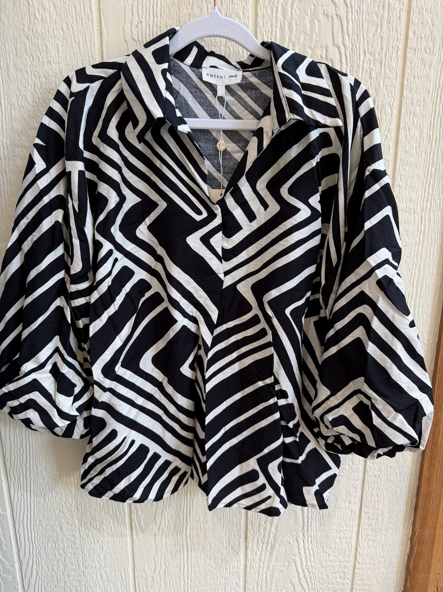 Black and white top