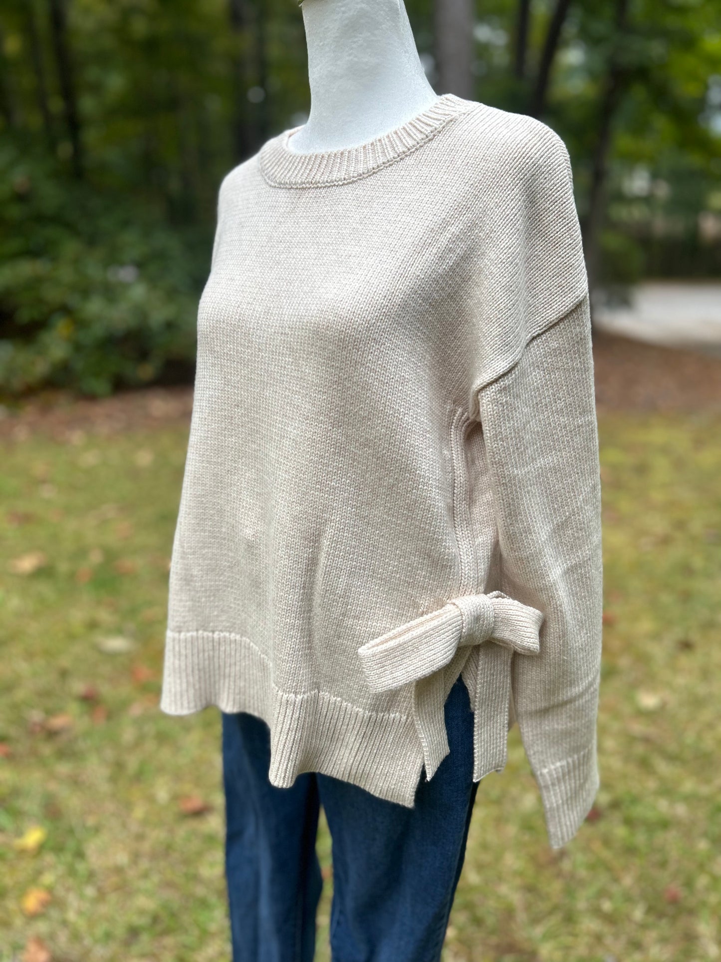 Side-tie crew neck sweater