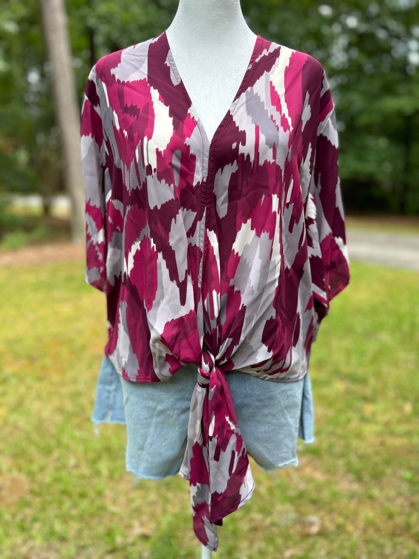Tie-front maroon, white and grey