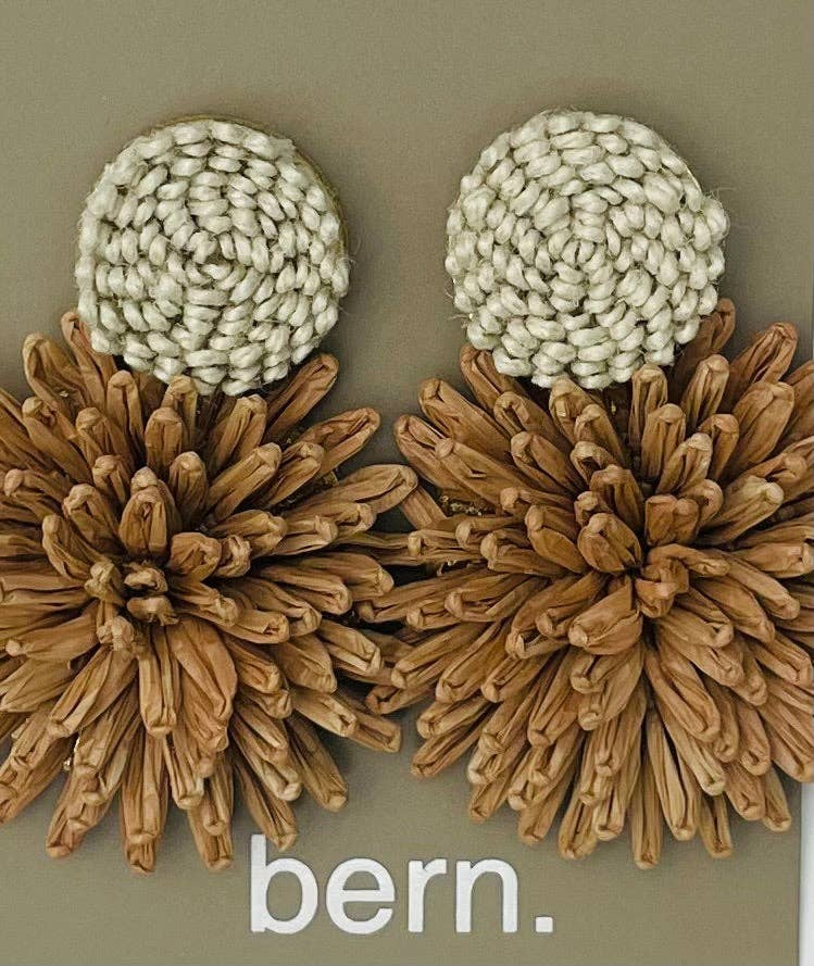 Raffia Floral Dangle (ecru/caramel)