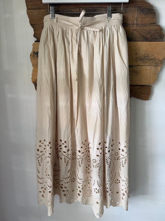Embroidered long skirt