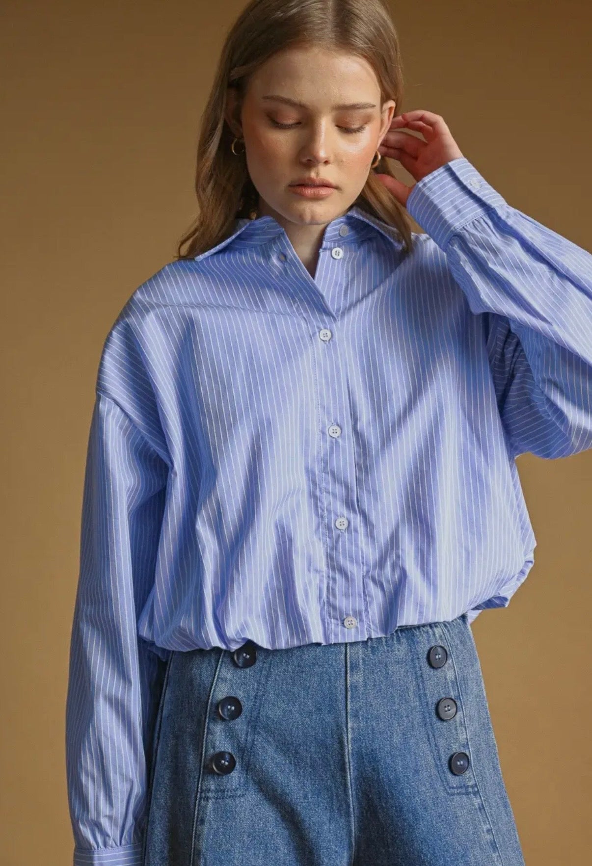 Striped Pattern Ballon Hem
Buttondown Shirts