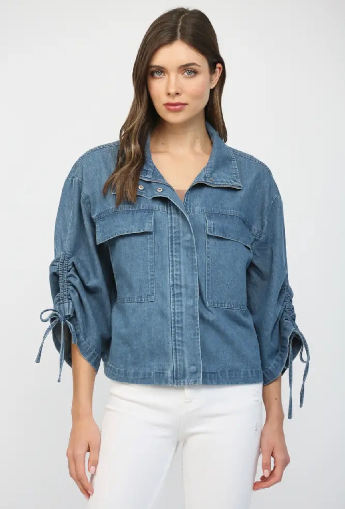 Flap Pockets Adjustable Tie Sleeve
Washed Denim Jacket