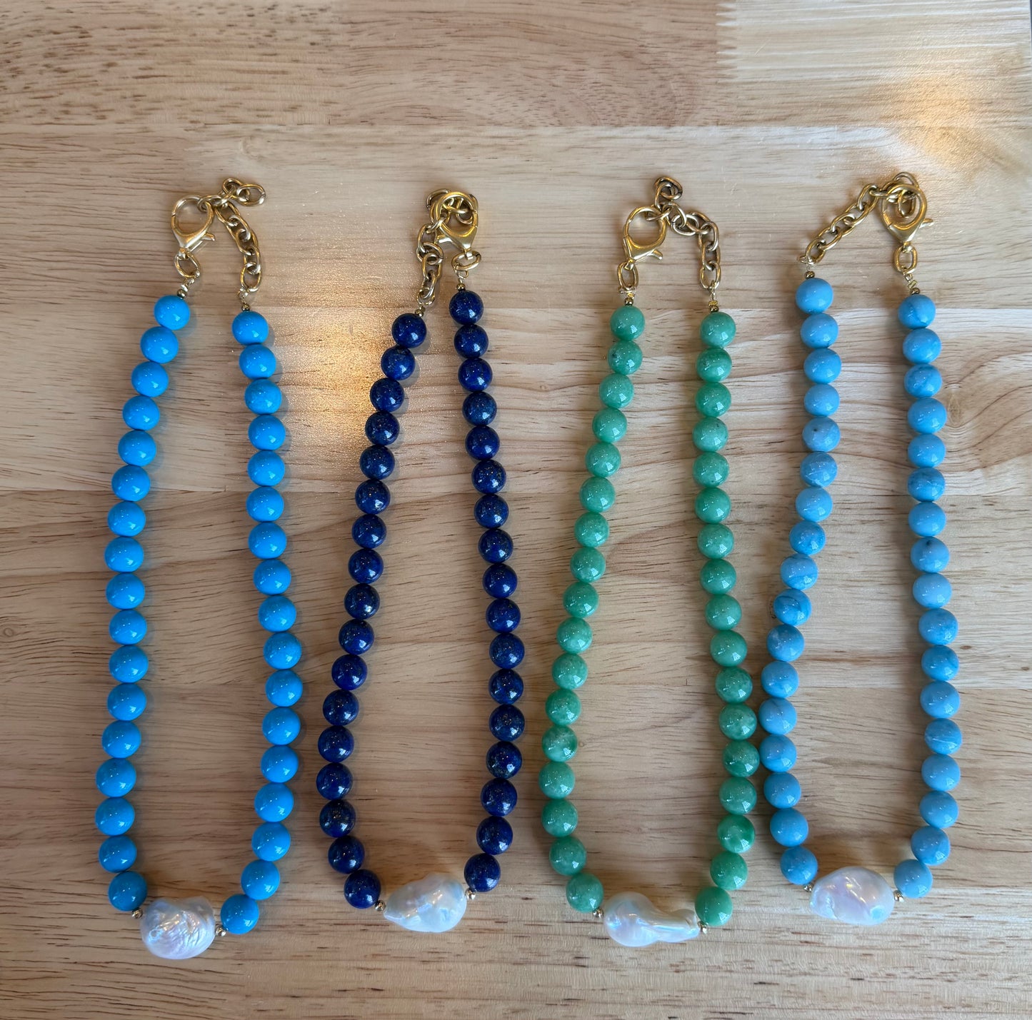 Gemstone bead necklace with freshwater pearl