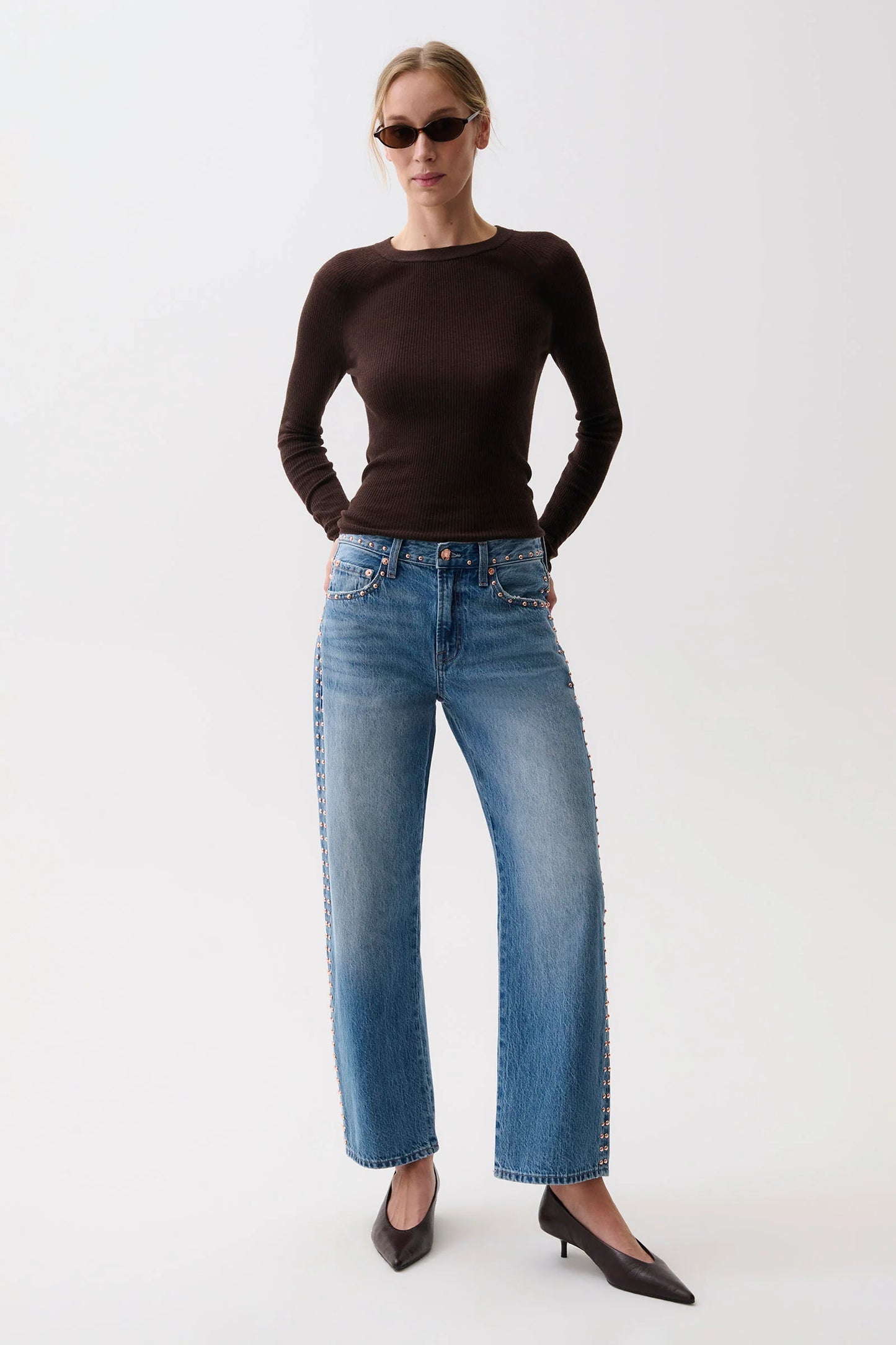 LEXI MID RISE BOWED STRAIGHT - STAR STUDDED