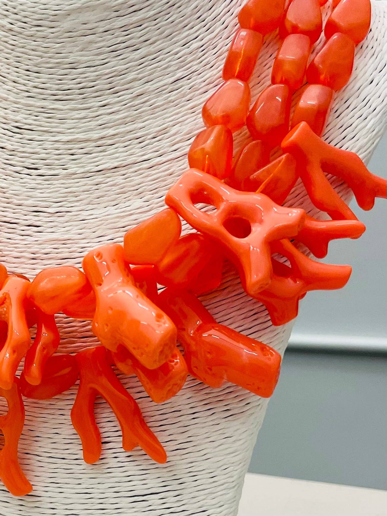 CHIC - Coral Statement Necklace (marbled coral)