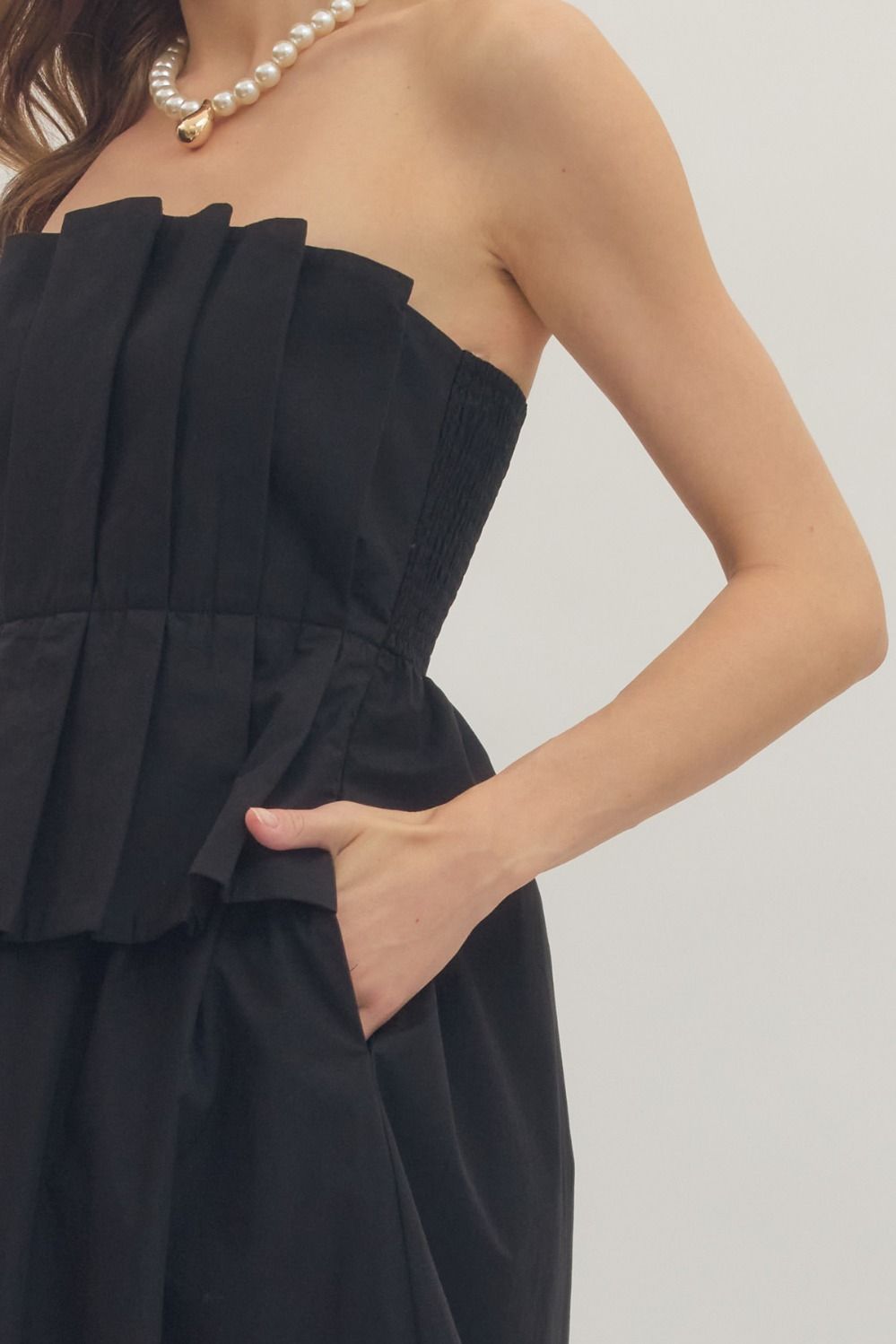 Strapless midi pleated dress