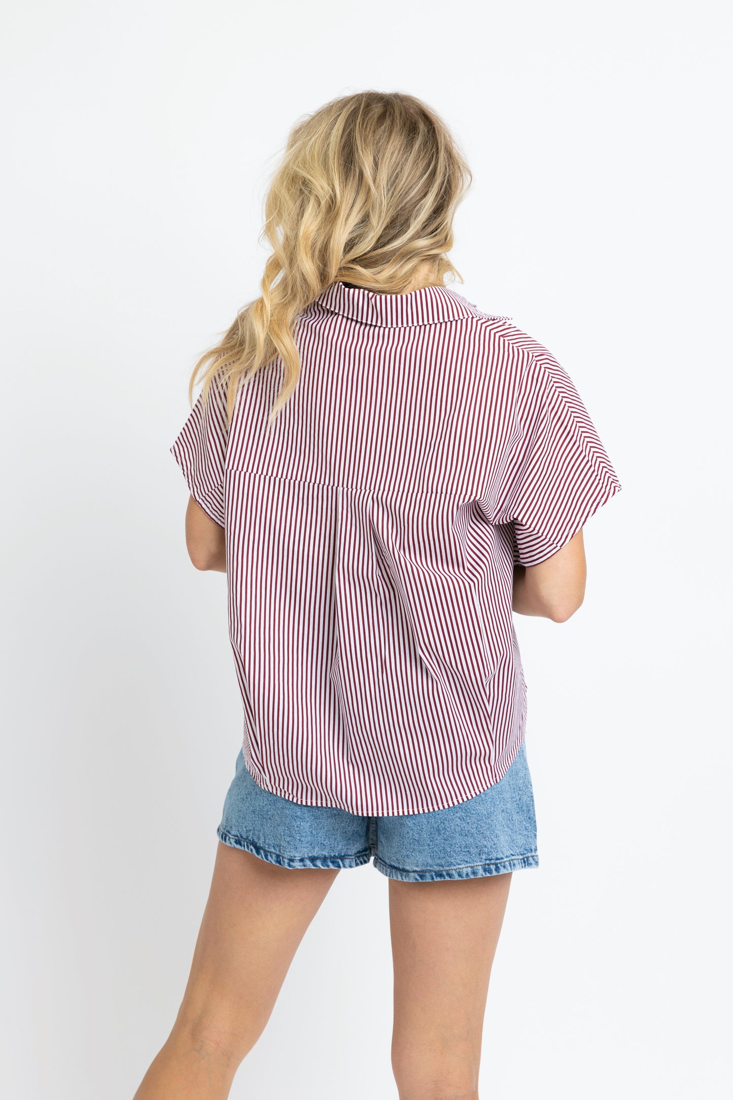 Stripe v-neck collar top
