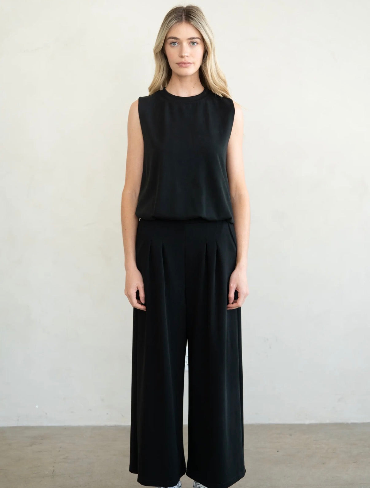 Bubble Hem Sleeveless Top