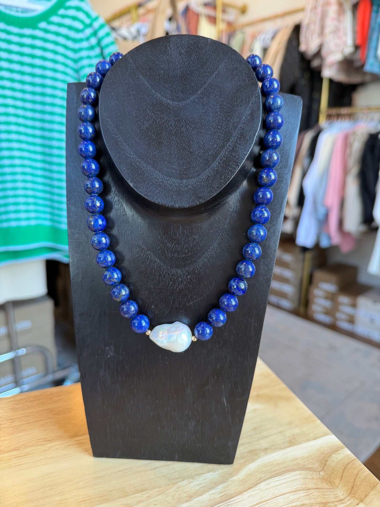 Gemstone bead necklace with freshwater pearl