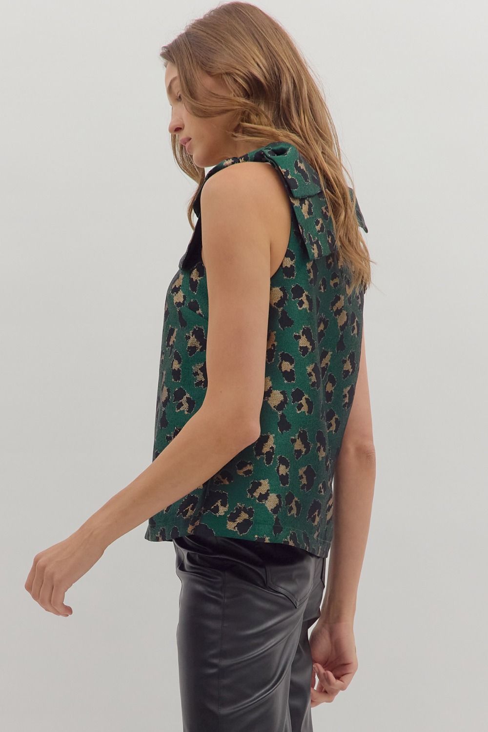 Leopard print sleeveless top
