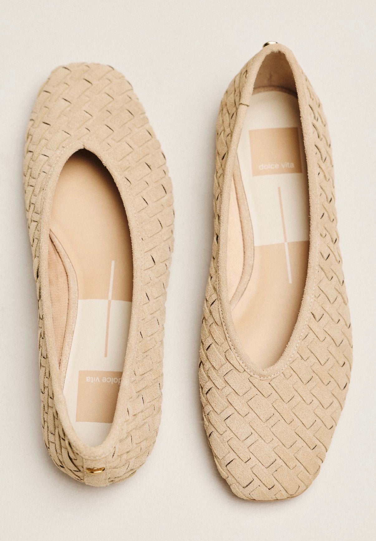 MEGIN
SESAME WOVEN SUEDE