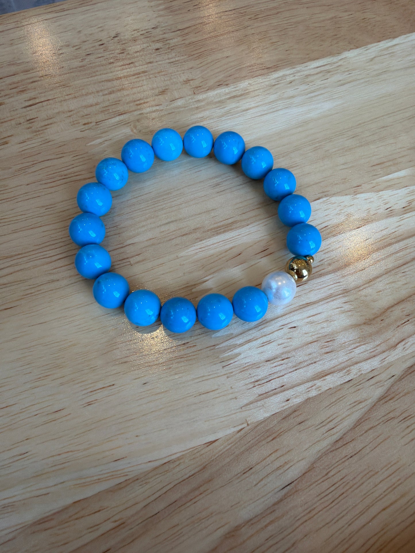 Gemstone bracelet with pearl