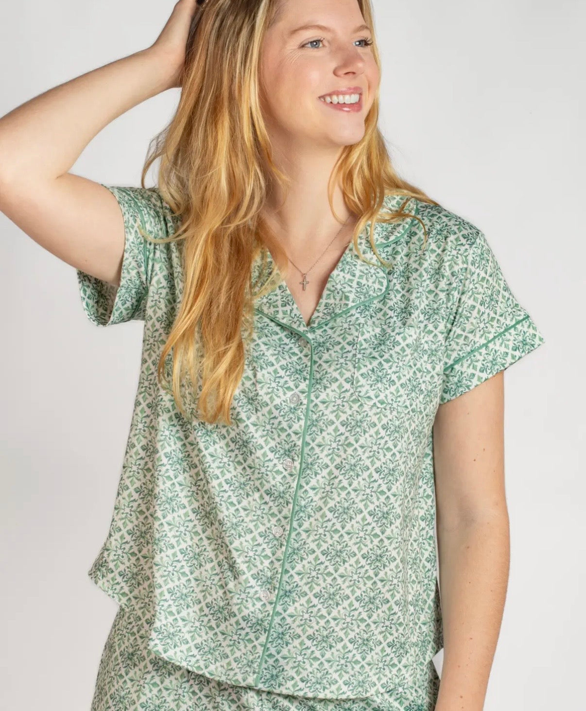 Carmen Short Sleeve Button Up Sleep Shirt and Pants Set in Emerald/White