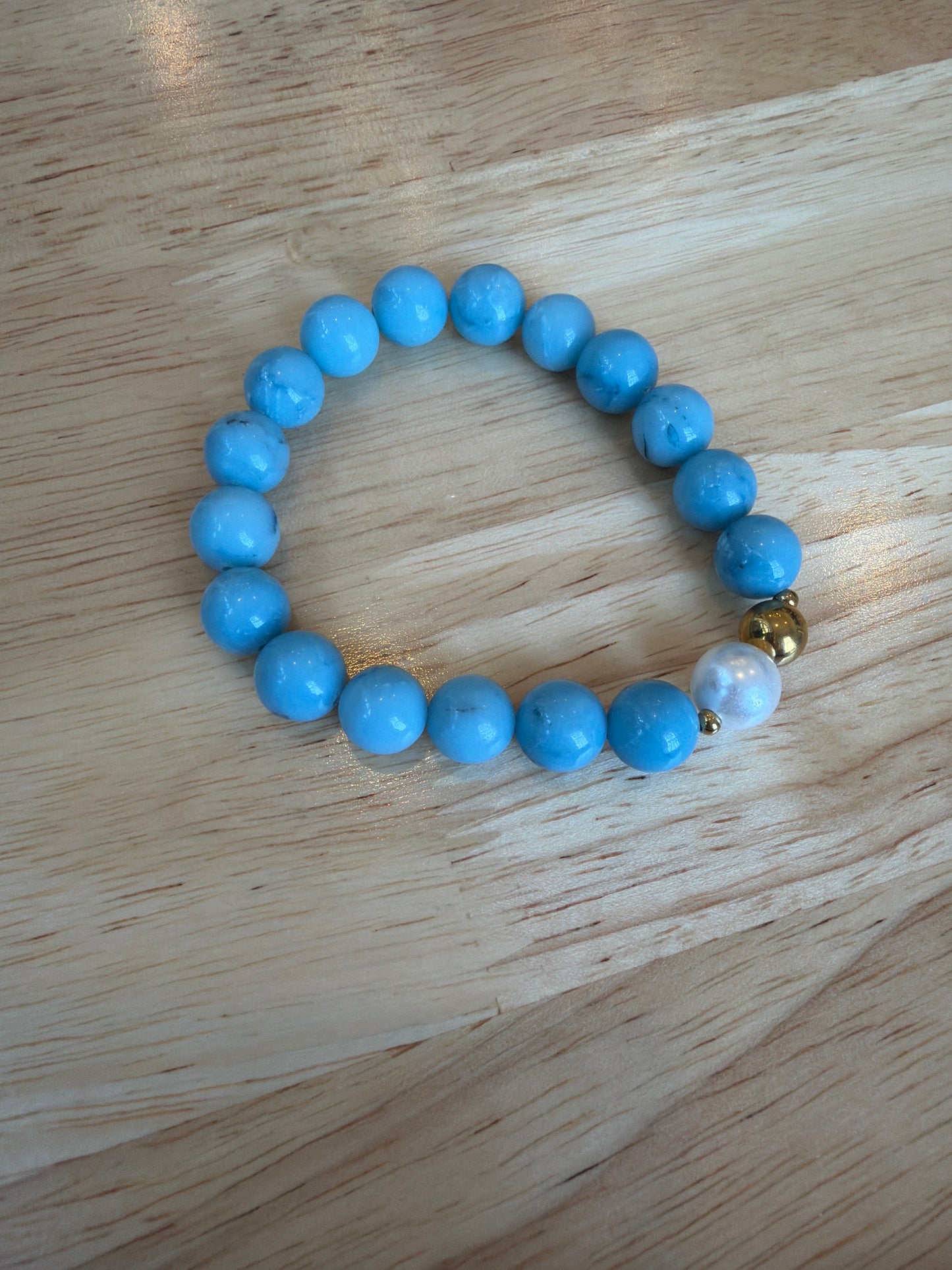 Gemstone bracelet with pearl