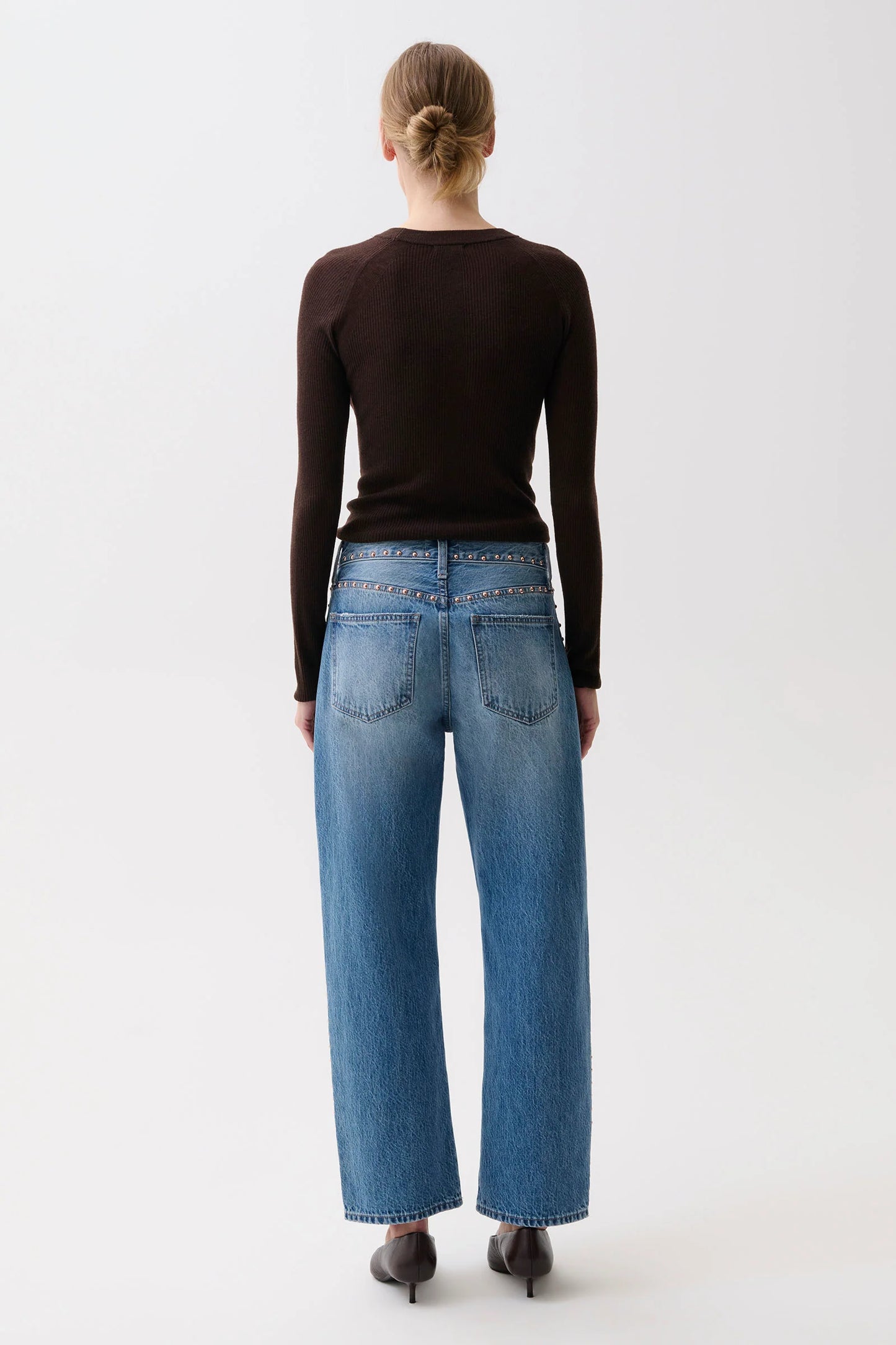 LEXI MID RISE BOWED STRAIGHT - STAR STUDDED