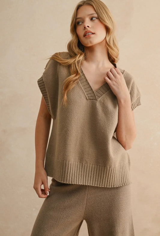 V-Neck Sleeveless
Sweater Pullover  and Wide Leg Sweater Pants Set