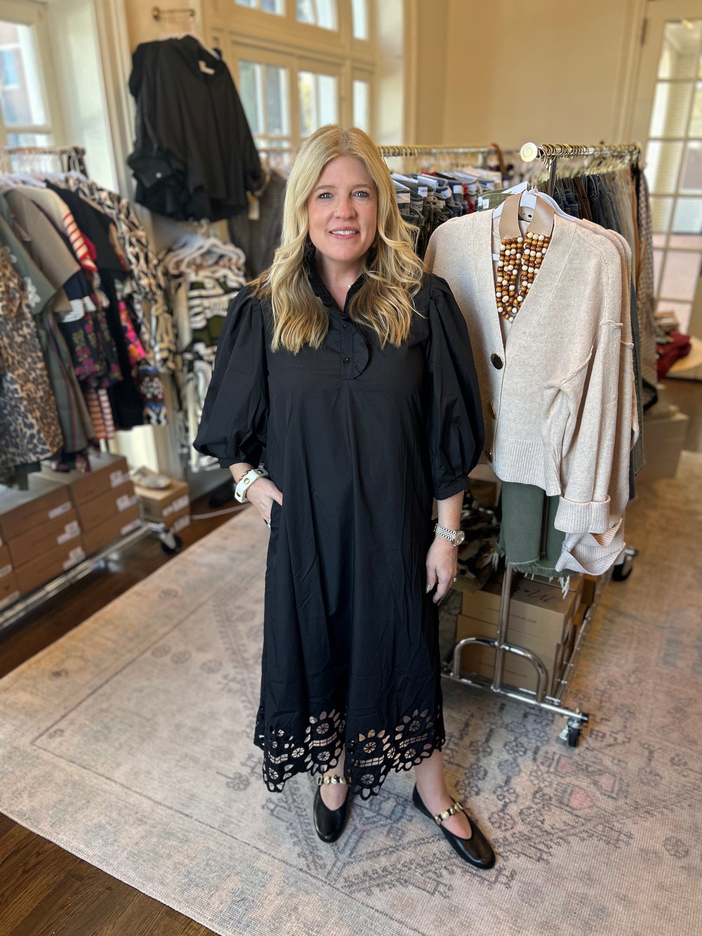 Scallop cutout hem midi dress