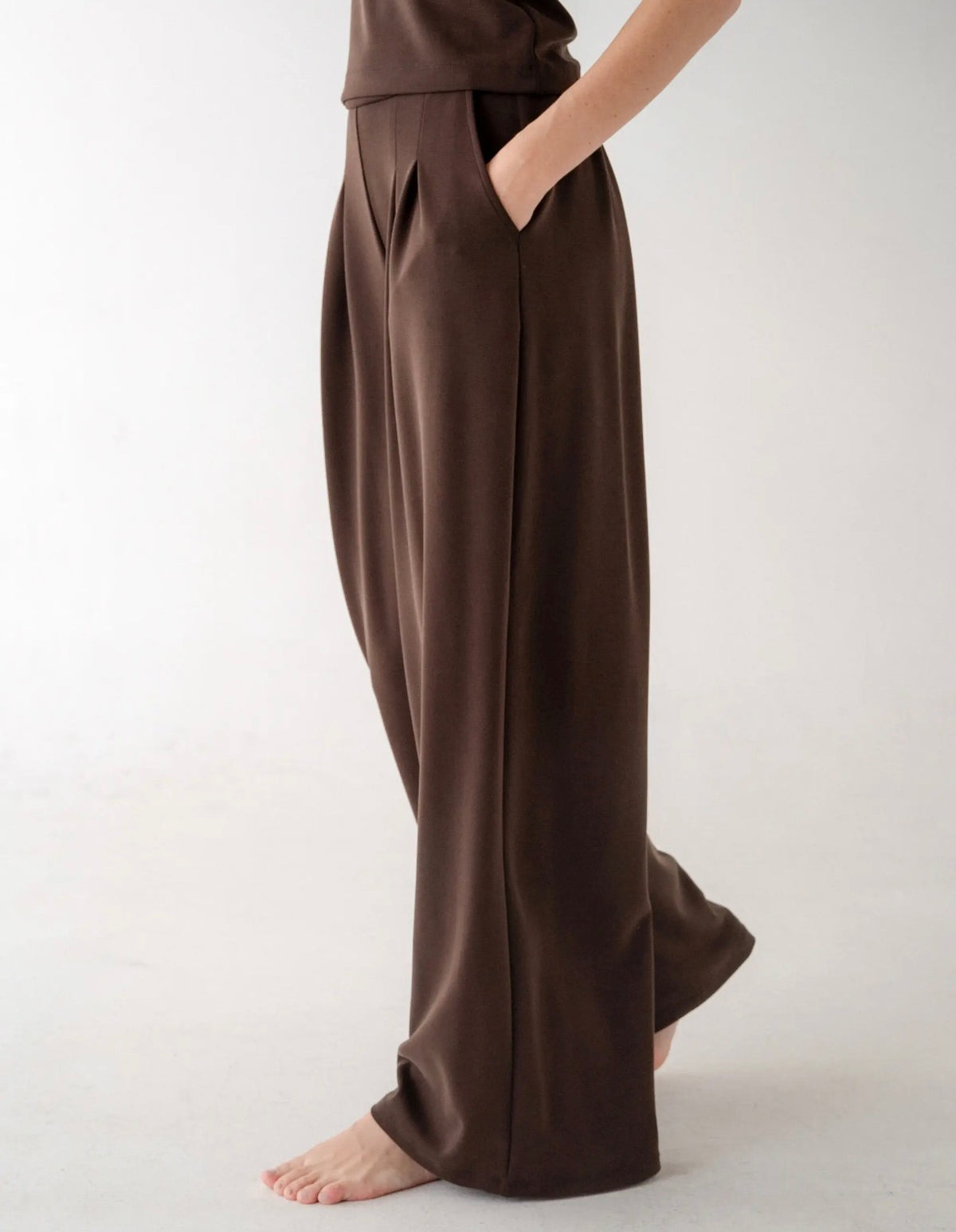 Pleated Wide Leg Sweatpants