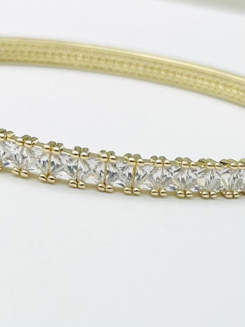 Princess Cut Oval Bangle (gold)