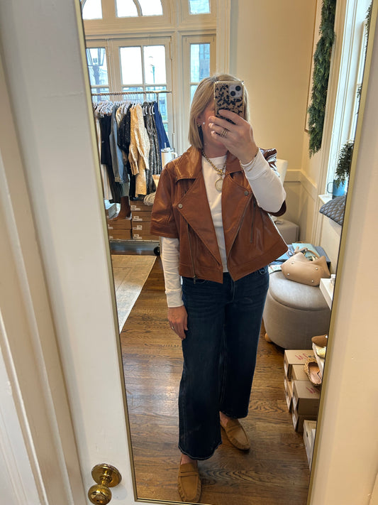 Notch Lapel Collar Short SIv Faux
Leather Jacket