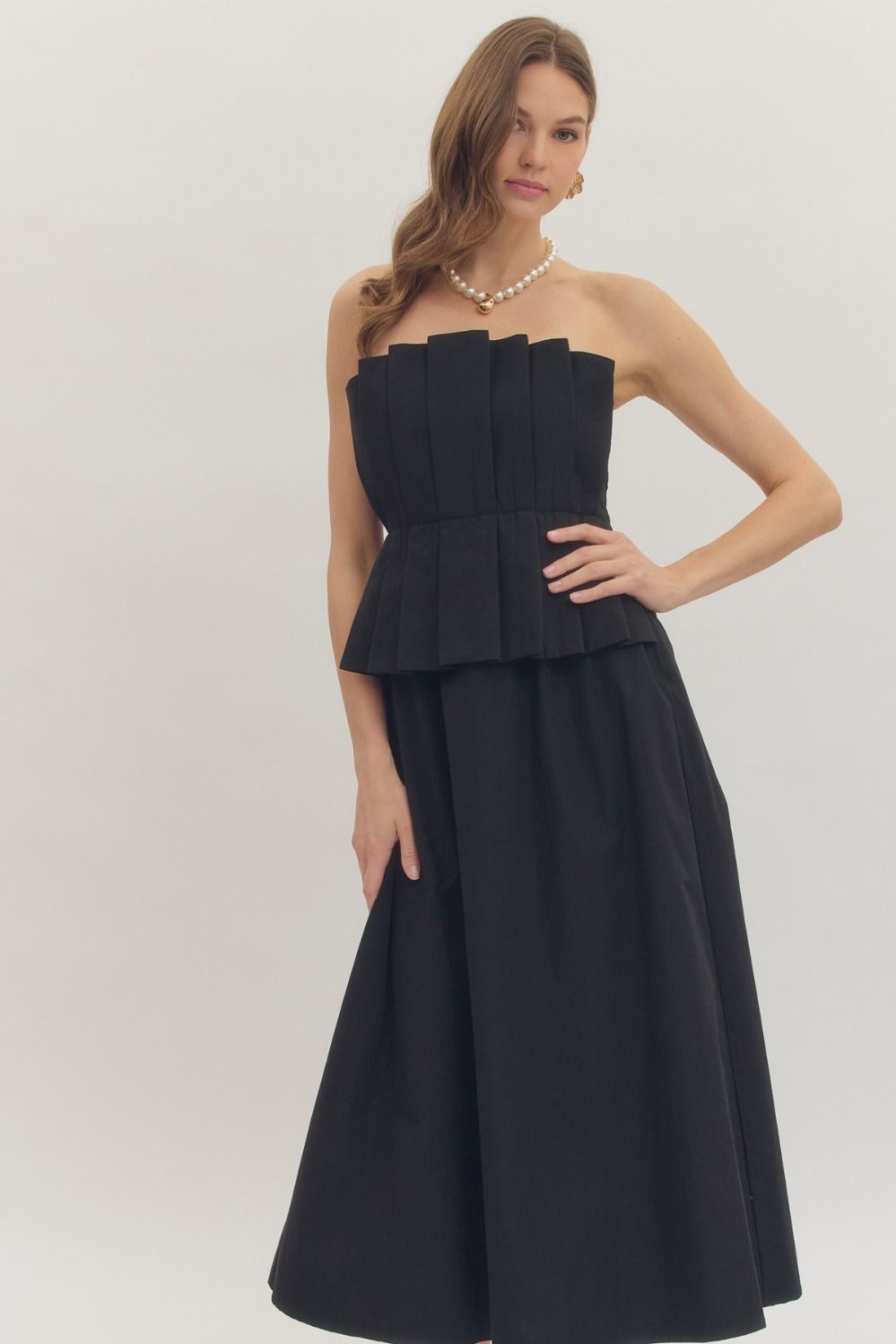 Strapless midi pleated dress