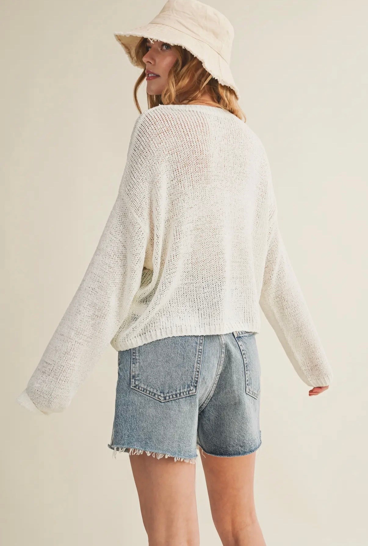 Light weight long sleeve basic knit top