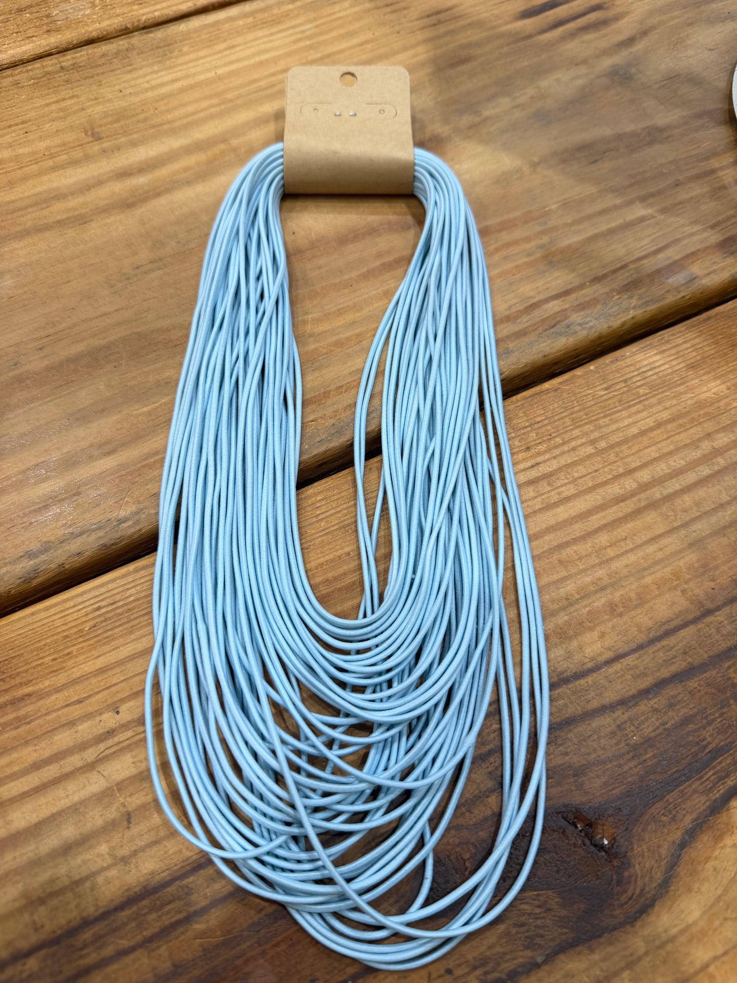 Magnetic string necklace