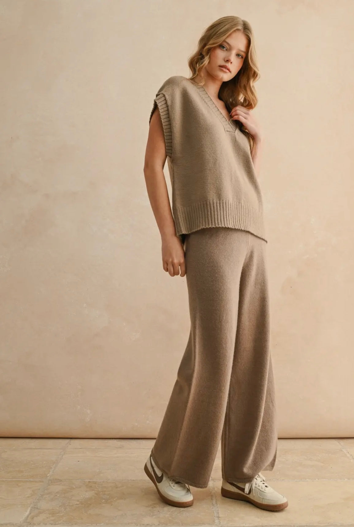 V-Neck Sleeveless
Sweater Pullover  and Wide Leg Sweater Pants Set