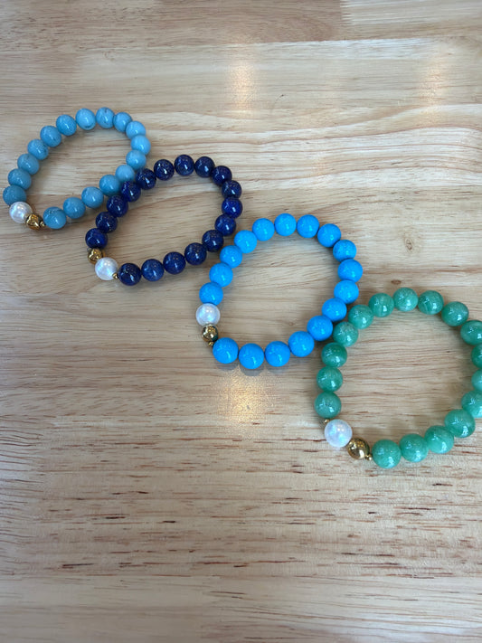 Gemstone bracelet with pearl