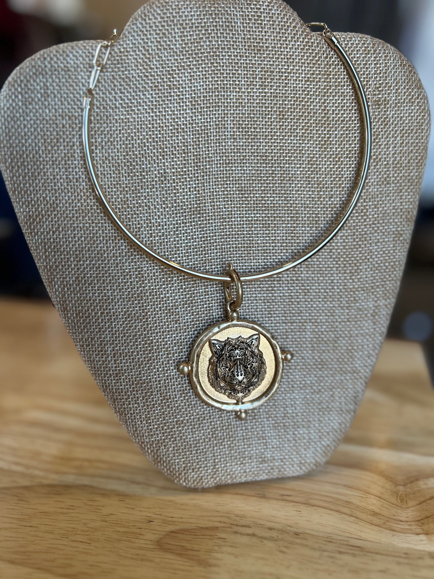 Tiger choker necklace