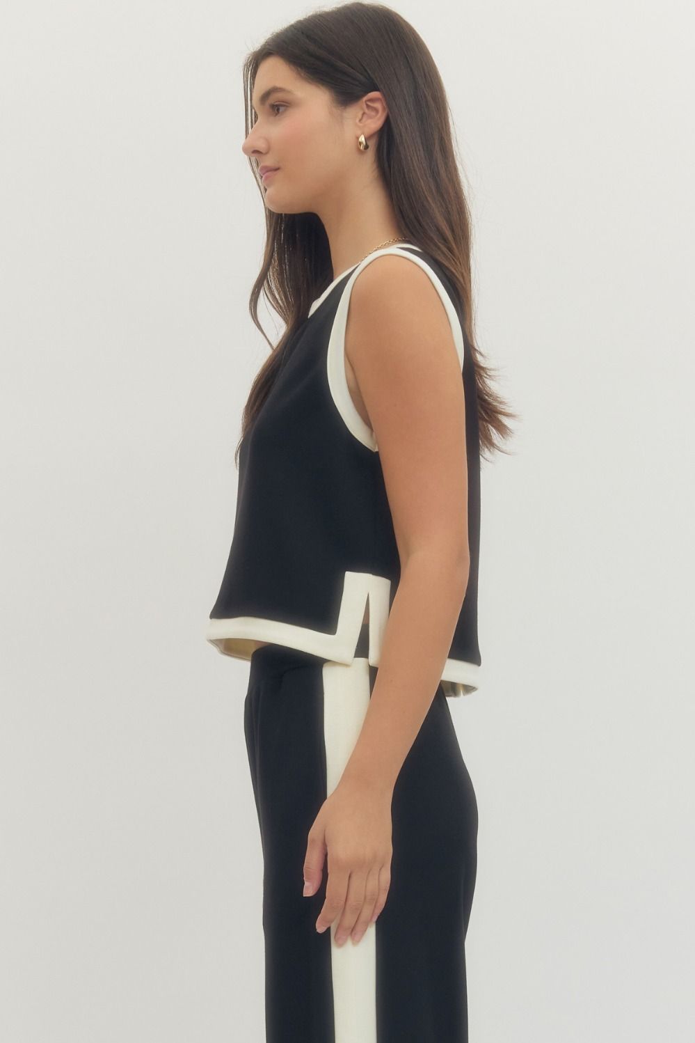 Sleeveless knit top and wide leg pant set