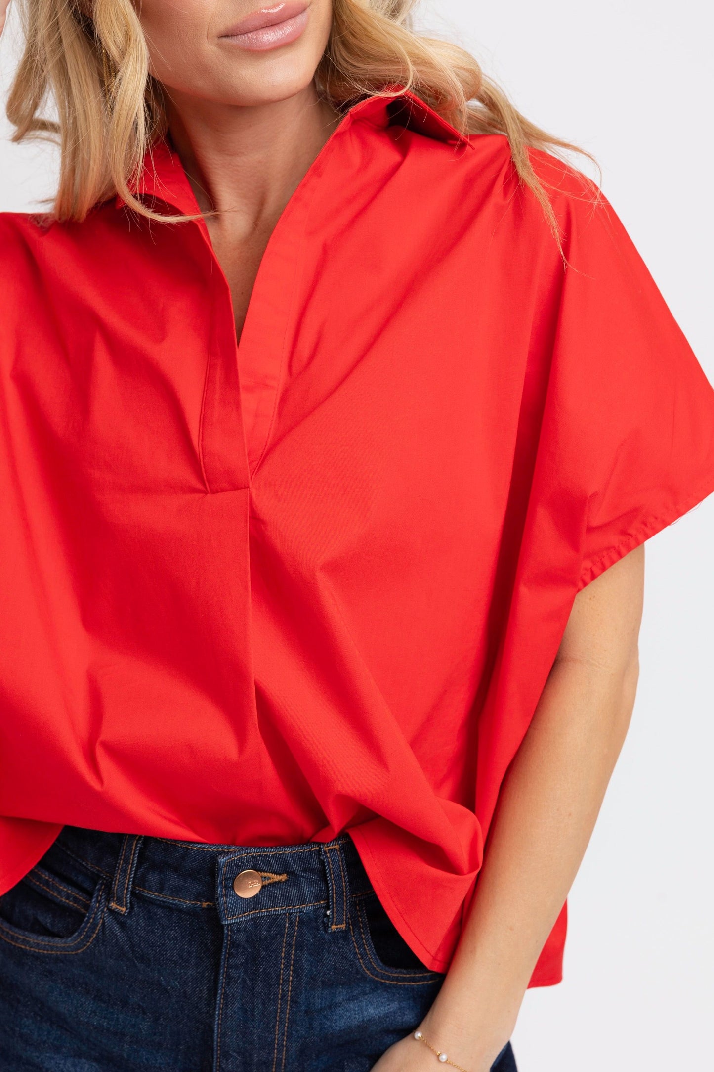 Solid poplin collar v-neck top (four colors!)