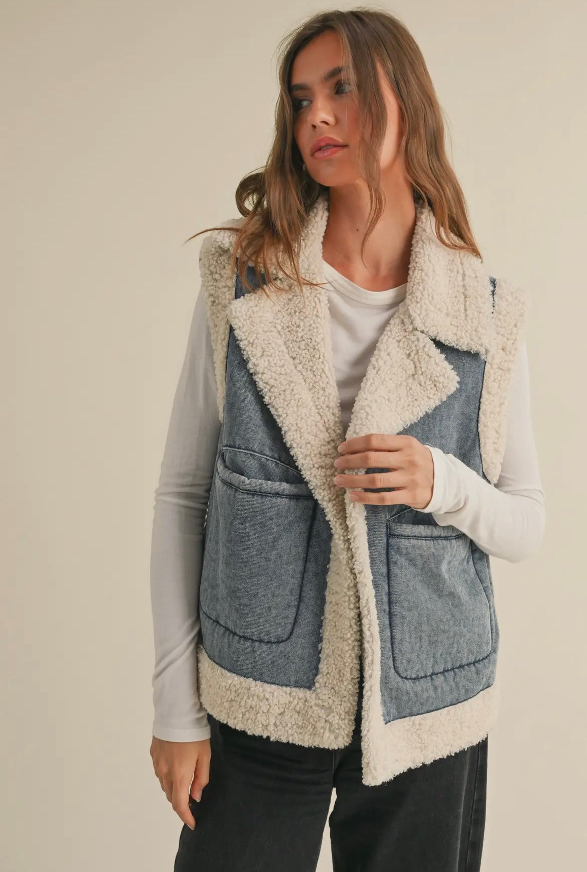 Sherpa Contrasted Denim
Vest Jacket