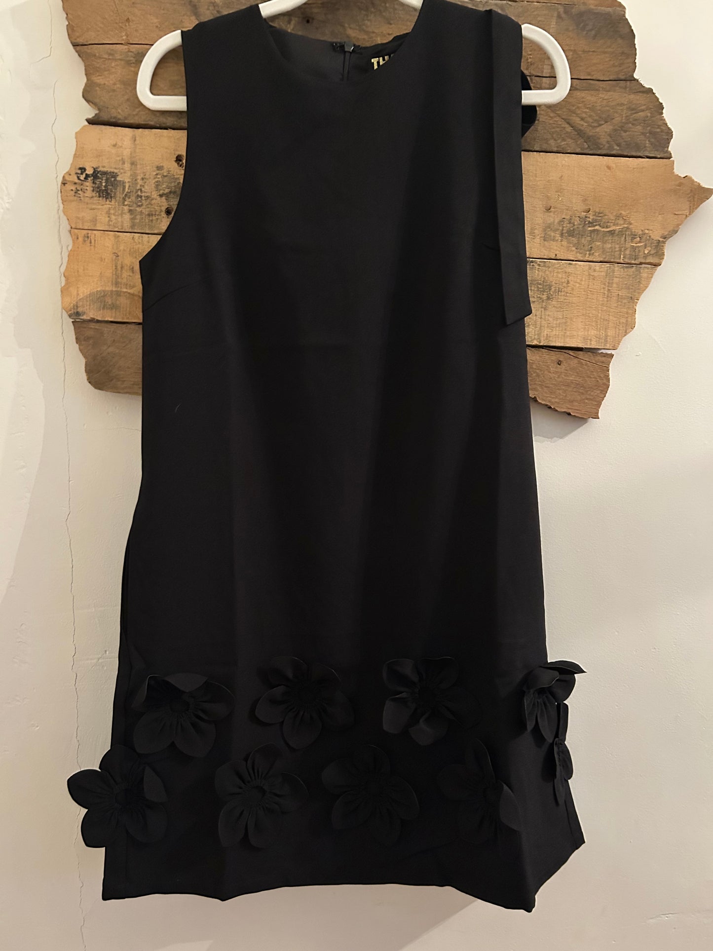 Sleeveless floral dress