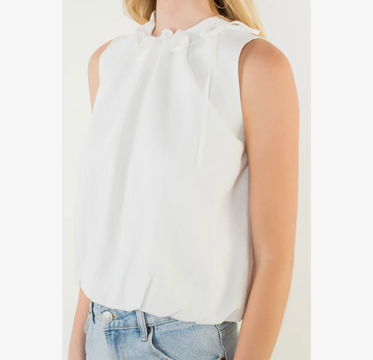 Sleeveless ruffle top