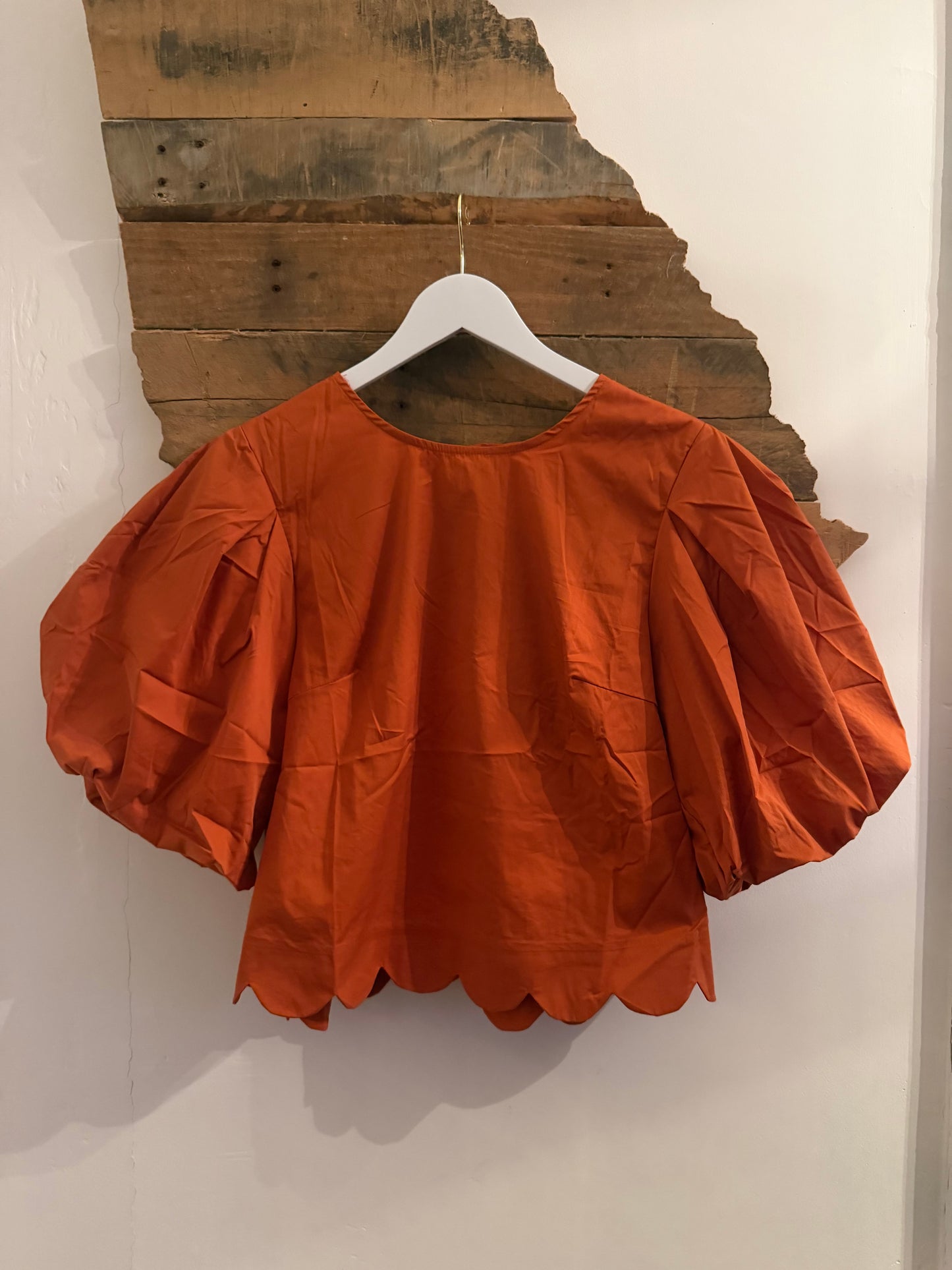 Scallop hem top