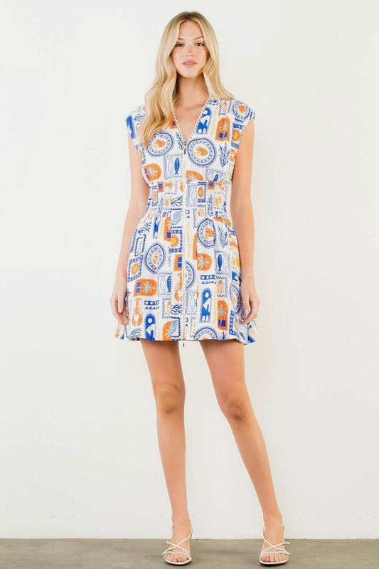 Short sleeve pattern detail dress