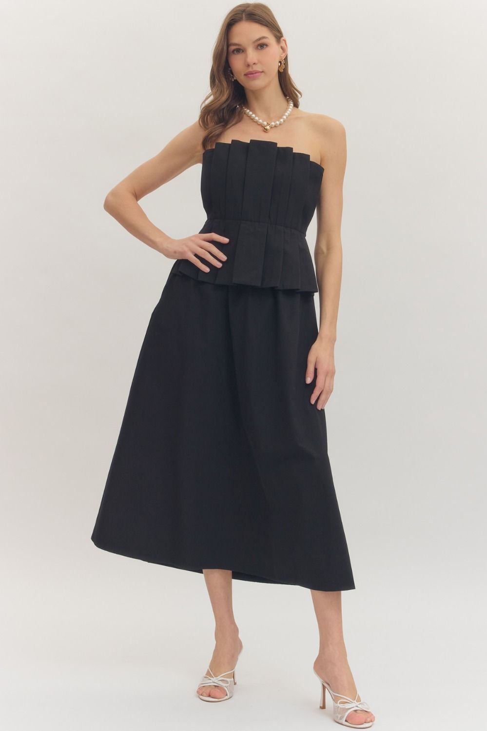 Strapless midi pleated dress