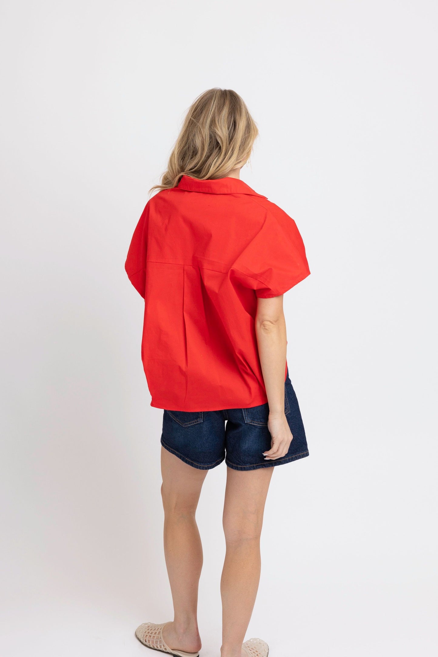 Solid poplin collar v-neck top (four colors!)