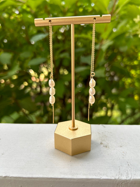 Skinny Pearl Statement
Threader Earrings