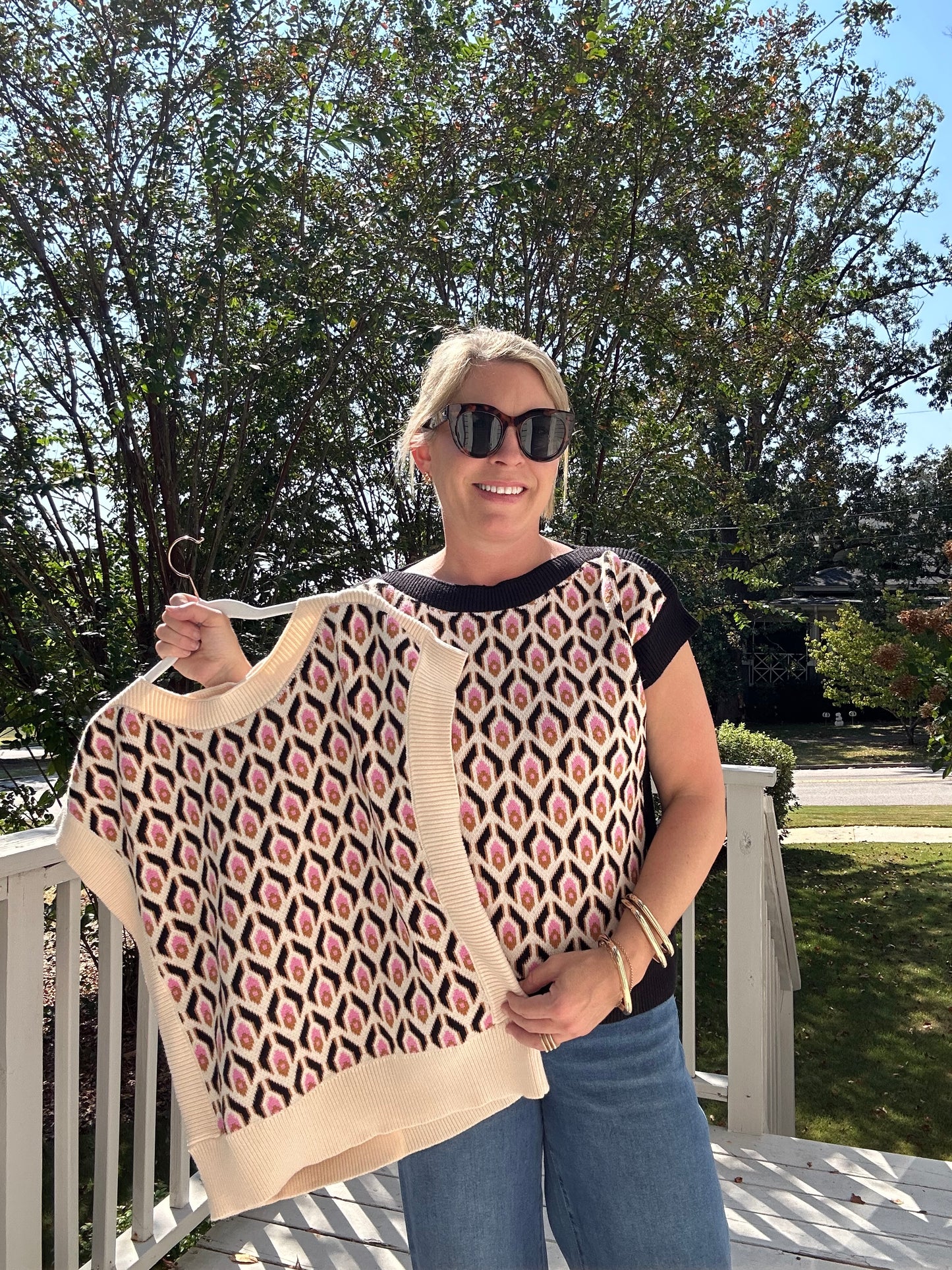 Sleeveless Patterned Knit Top