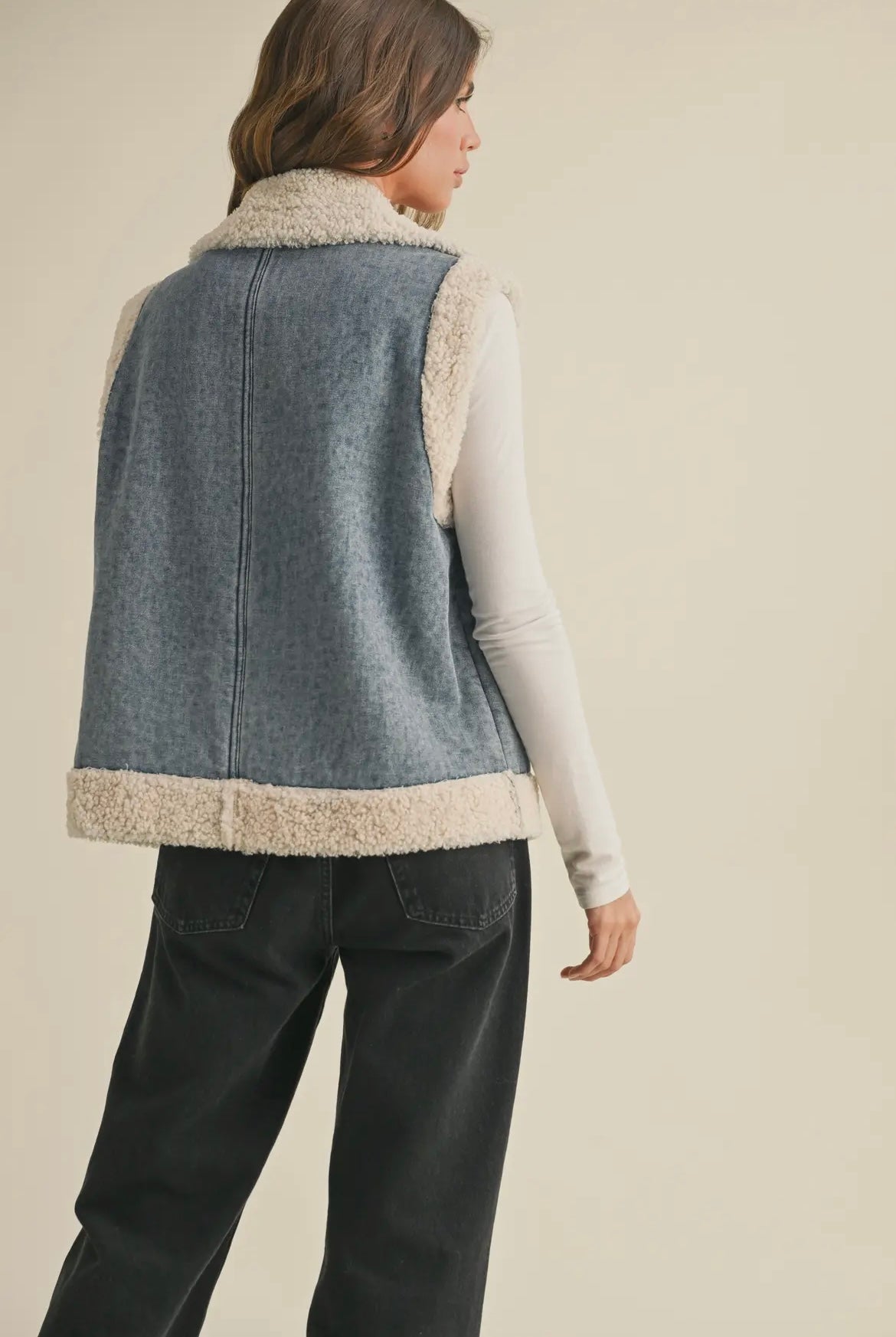 Sherpa Contrasted Denim
Vest Jacket