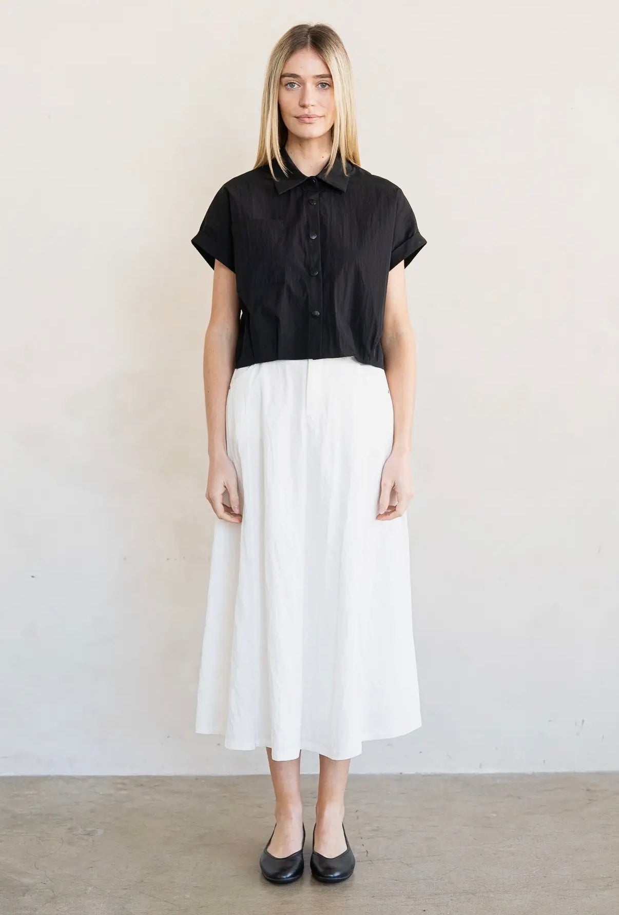 Roll up sleeve crop shirt