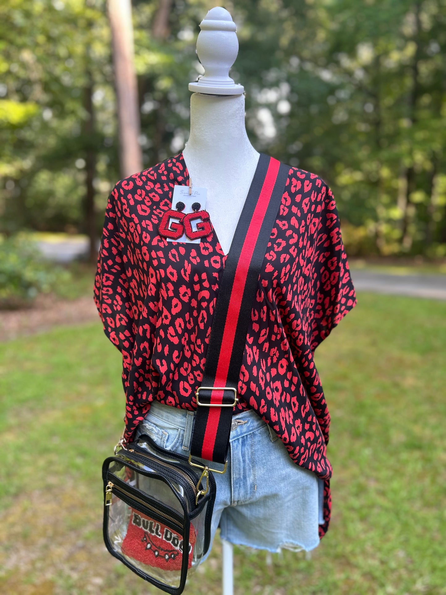 Gameday top in red and black leopard print